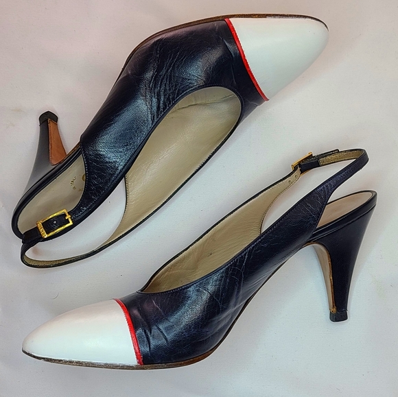 Authentic Chanel Vintage Spectators Size 6.5 - Picture 2 of 10